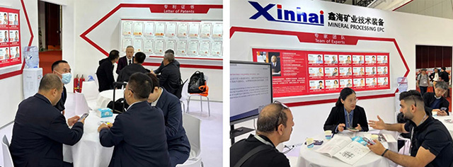 Xinhai's-technical-experts-listen-to-customer needs-1.jpg